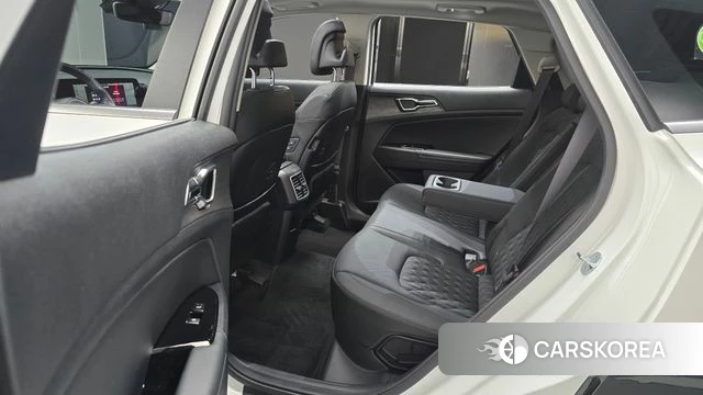Kia Sportage 5th Generation 2023 Белый из Кореи, фото 3
