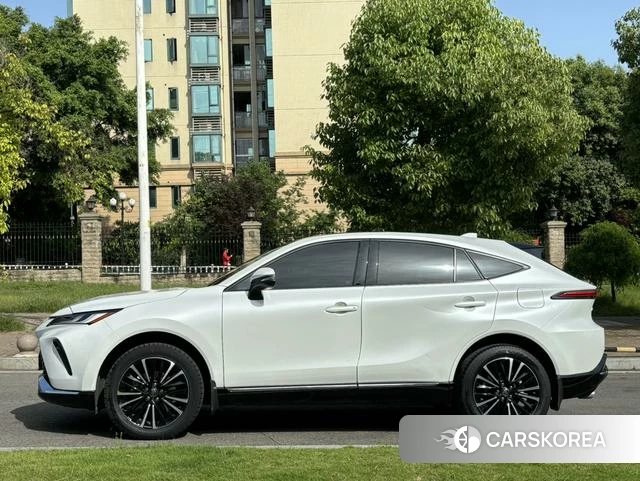 Toyota Venza 2023 Белый из Китая, фото 3