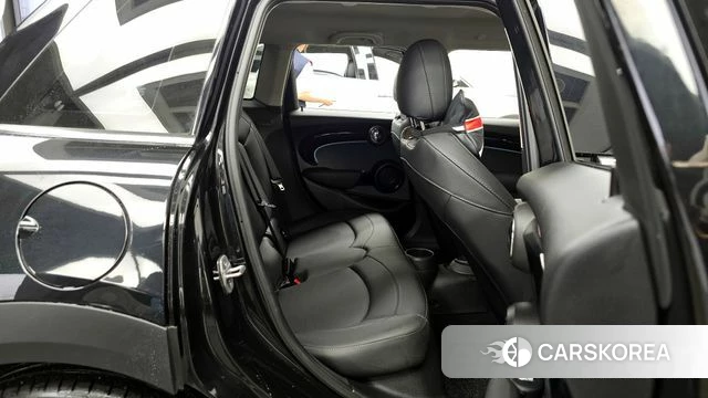 Mini Cooper 2022 Черный из Кореи, фото 3