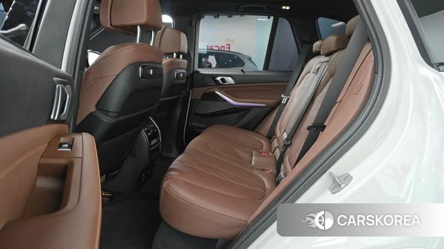 BMW X5 (G05) 2024 Белый из Кореи, фото 3
