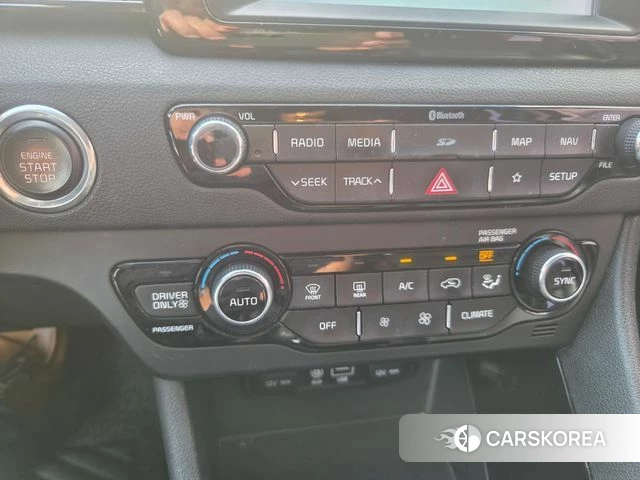 Kia Niro 2018 Белый из Кореи, фото 3