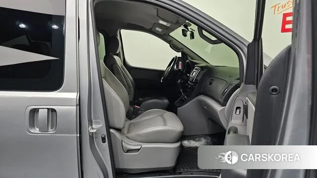 Hyundai The New Grand Starex 2020 Серебристо-серый из Кореи, фото 3