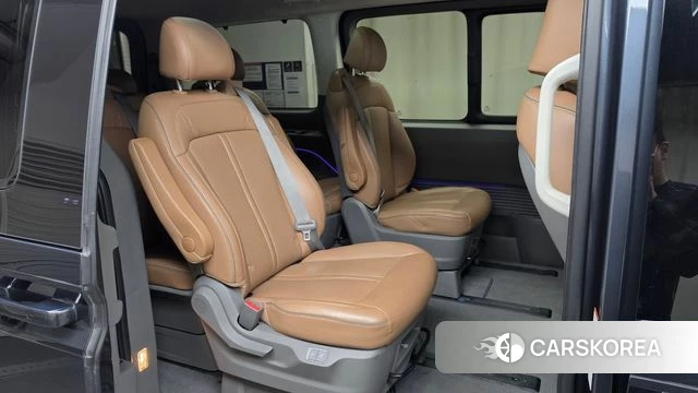 Hyundai Staria 2023 Серый из Кореи, фото 3