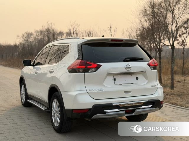 Nissan X-Trail 2023 Белый из Китая, фото 3