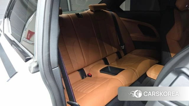 BMW M2 (G87) 2023 Белый из Кореи, фото 3