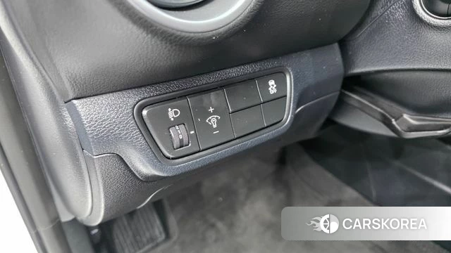 Kia The New K3 2nd generation 2021 Белый из Кореи, фото 3