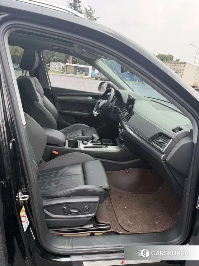 Audi Q5L 2023 Черный из Китая, фото 3
