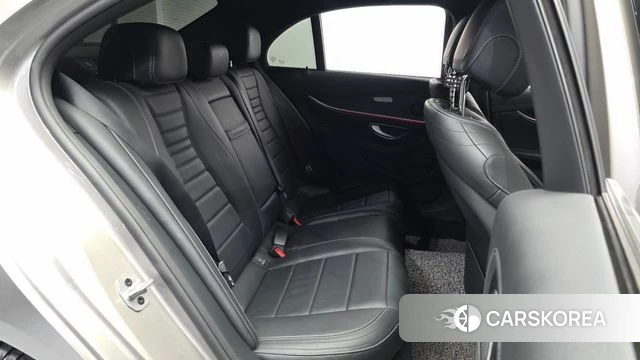 Mercedes-Benz E-Class W213 2021 Серебристо-серый из Кореи, фото 3