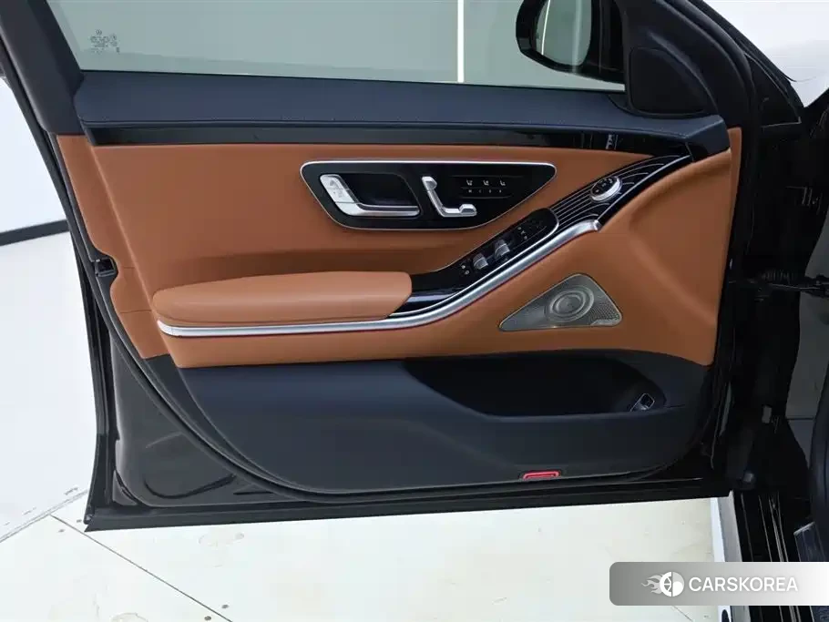 Mercedes-Benz S-Class 2023 Черный из Китая, фото 3