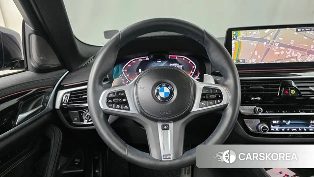 BMW 5 Series (G30) 2023 Черный из Кореи, фото 3