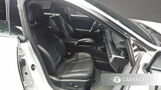 Hyundai Grandeur (GN7) 2023 Белый из Кореи, фото 3