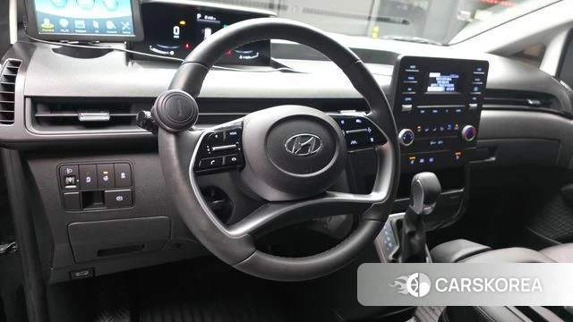 Hyundai Staria 2023 Черный из Кореи, фото 3