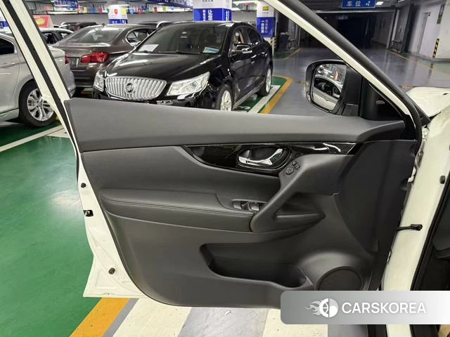 Nissan X-Trail 2021 Белый из Китая, фото 3