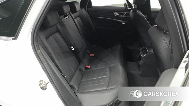 Audi A6 (C8) 2022 Белый из Кореи, фото 4