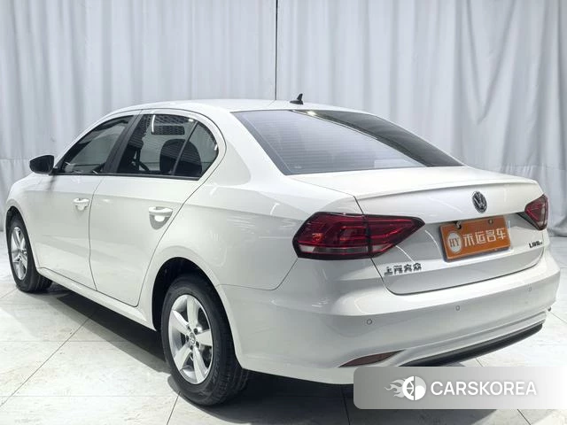 Volkswagen Lavida 2023 Белый из Китая, фото 3