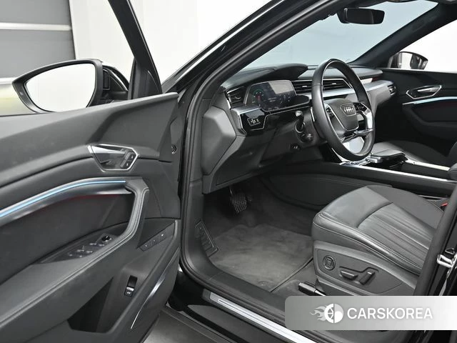 Audi Q8 e-Tron (GE) 2024 Черный из Кореи, фото 3