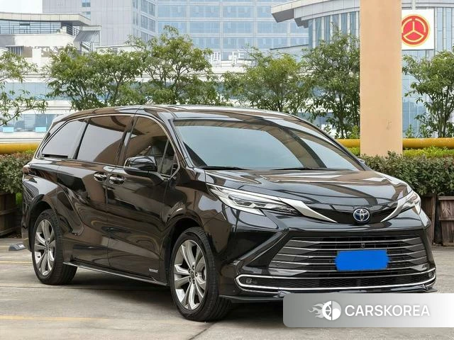 Toyota Sienna 2023 Черный из Китая, фото 3