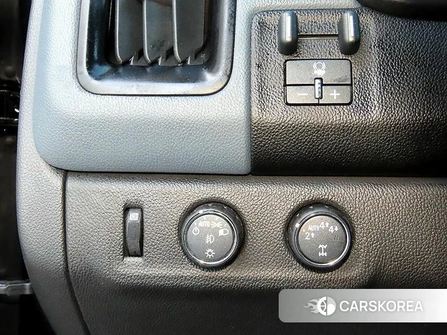 Chevrolet (GM Daewoo) Real New Colorado 2021 Черный из Кореи, фото 3
