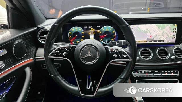 Mercedes-Benz E-Class W213 2022 Белый из Кореи, фото 3