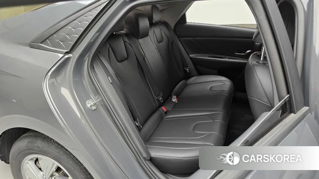 Hyundai The New Avante (CN7) 2024 Серый из Кореи, фото 3