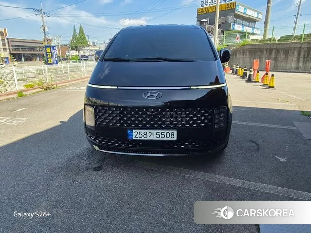Hyundai Staria 2023 Черный из Кореи, фото 3