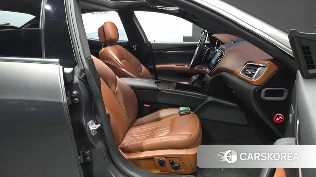 Maserati Ghibli 2020 Серый из Кореи, фото 3