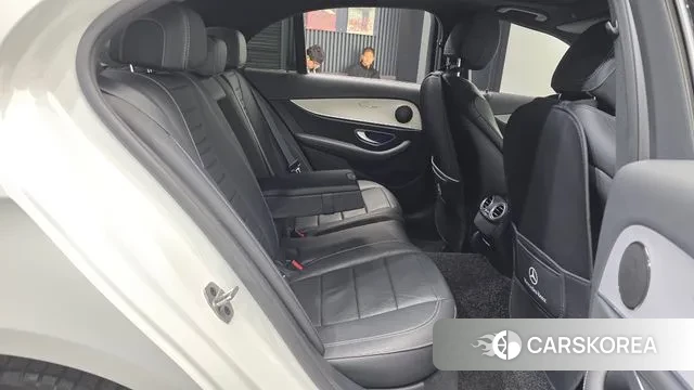 Mercedes-Benz E-Class W213 2021 Белый из Кореи, фото 3