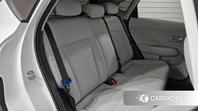 Hyundai Kona Hybrid (SX2) 2026 Белый из Кореи, фото 3