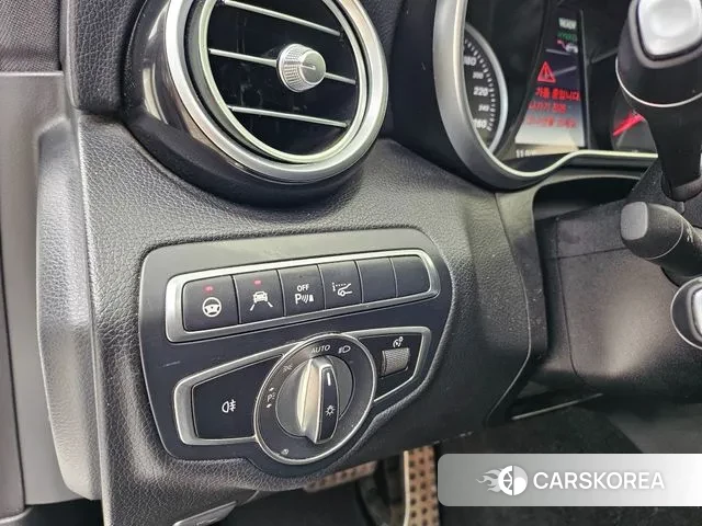 Mercedes-Benz C-Class W205 2018 Белый из Кореи, фото 3