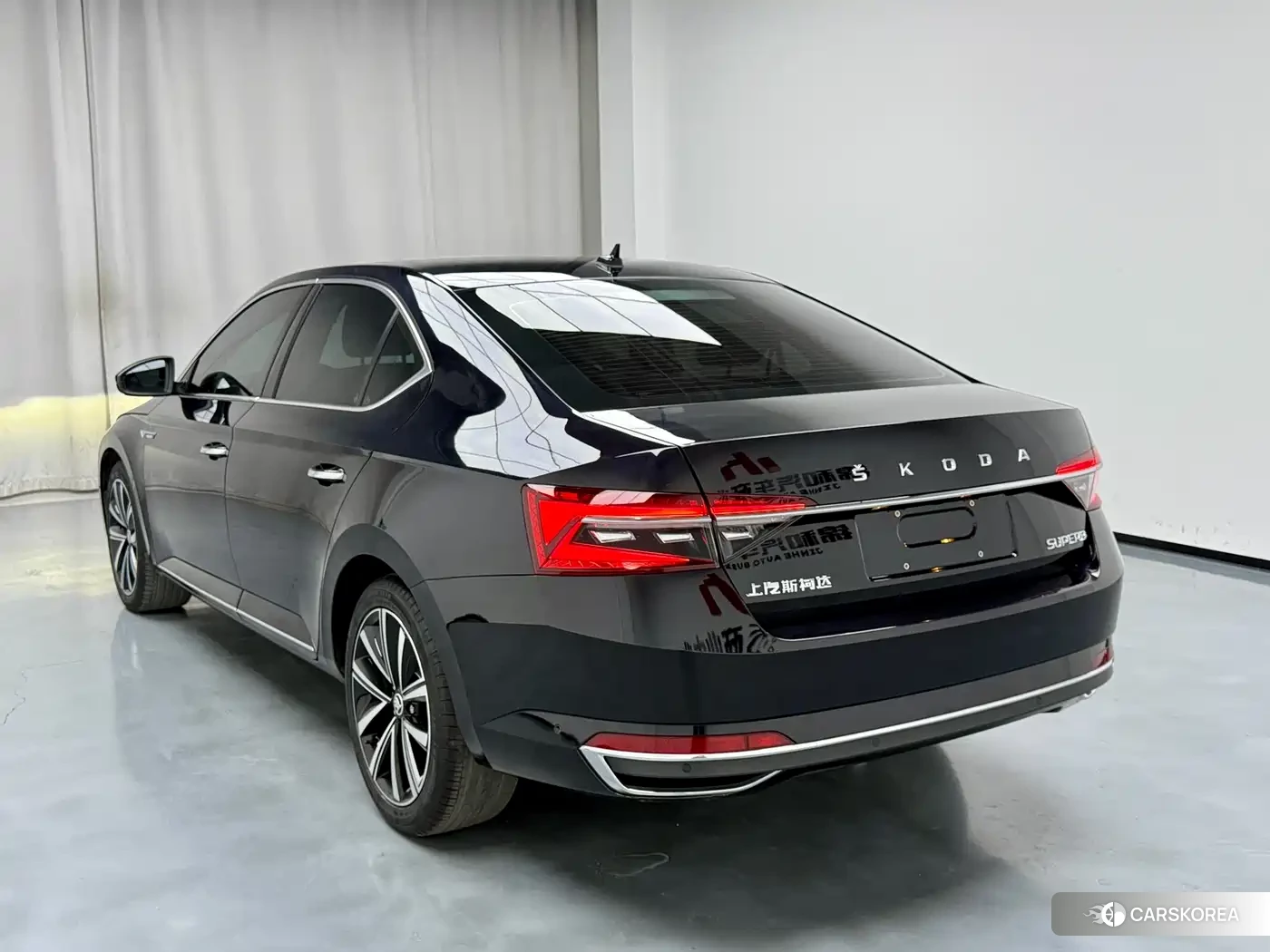 Skoda Superb 2023 Черный из Китая, фото 3