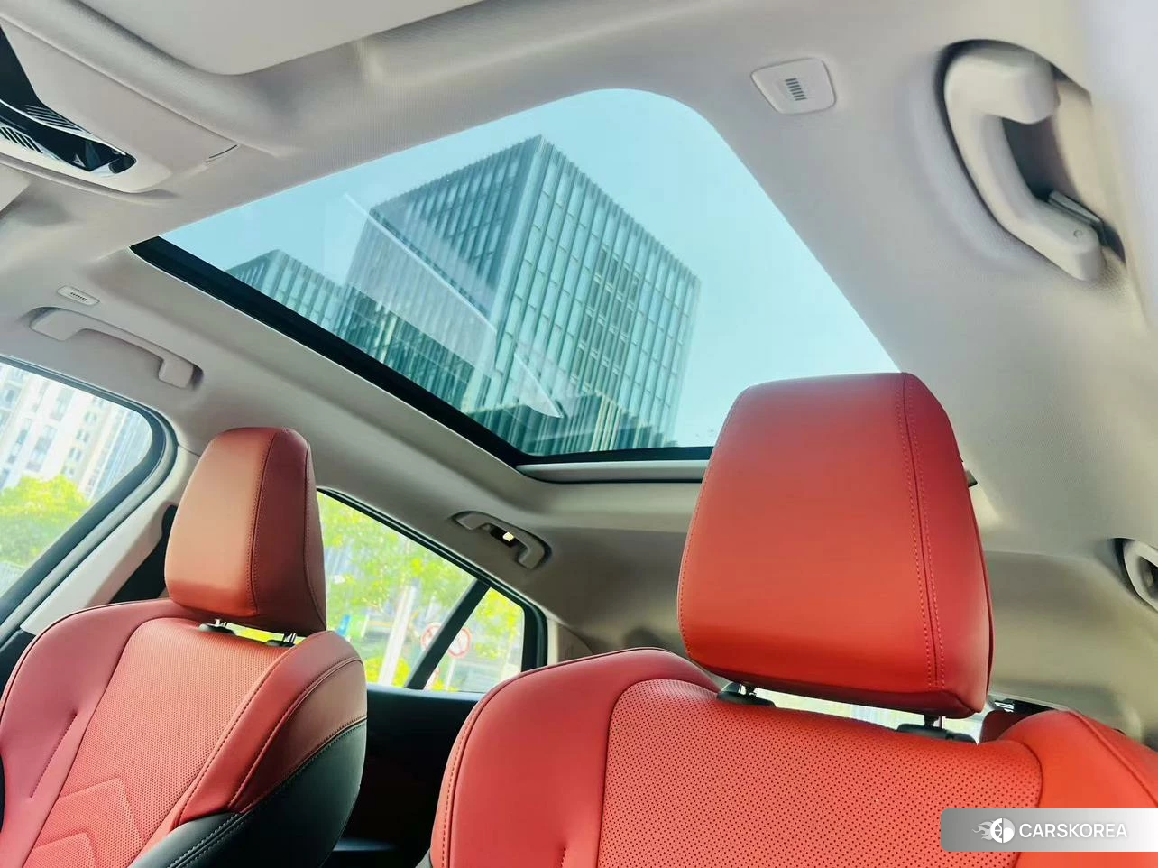 BMW X2 2024 Серебристо-серый из Китая, фото 3