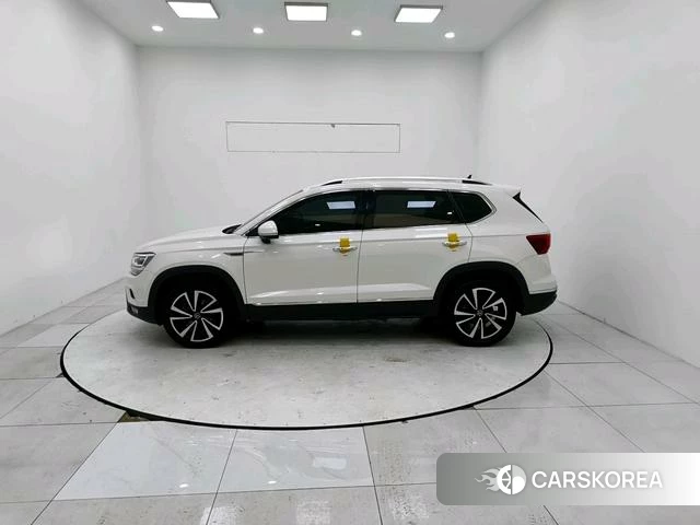 Volkswagen Tharu 2021 Белый из Китая, фото 3