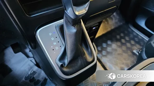 Hyundai Staria 2021 Черный из Кореи, фото 3