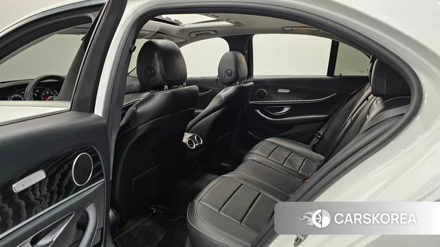 Mercedes-Benz E-Class W213 2020 Белый из Кореи, фото 3