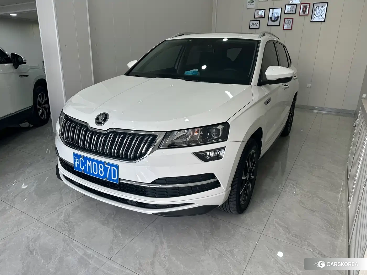 Skoda Karoq 2023 Белый из Китая, фото 3