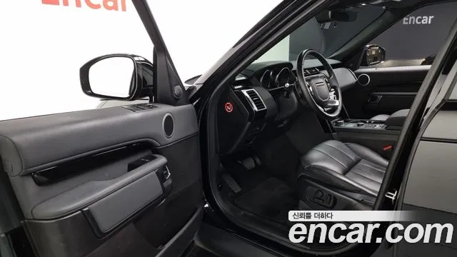 Land Rover Discovery 5 2019 Черный из Кореи, фото 3