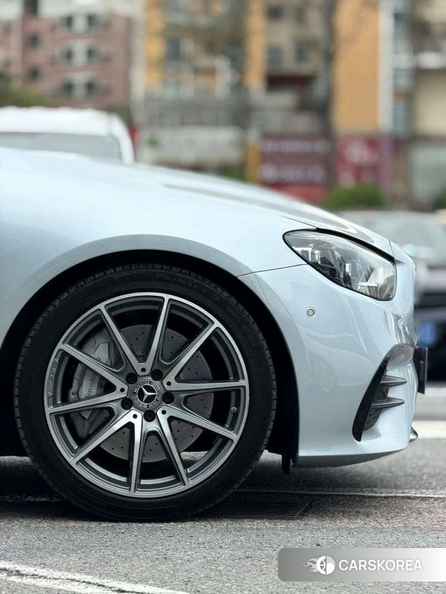 Mercedes-Benz E-Class 2021 Серебристо-серый из Китая, фото 3