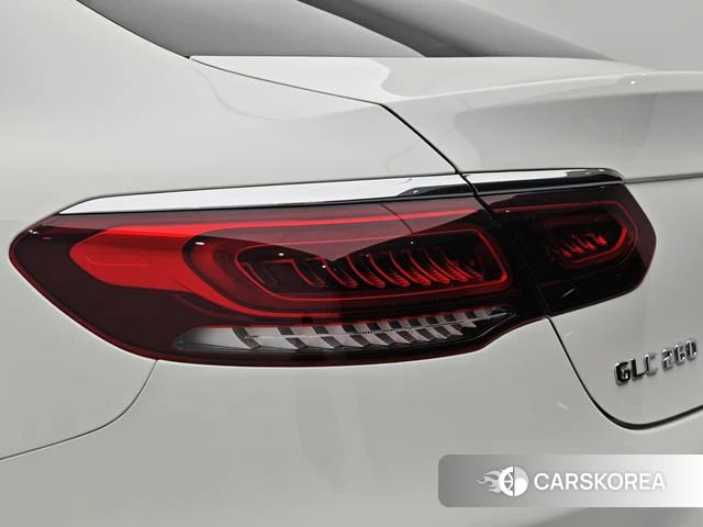 Mercedes-Benz GLC 2022 Белый из Китая, фото 3