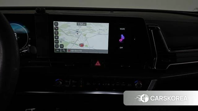 Kia Sportage 5th Generation Hybrid 2023 Белый из Кореи, фото 3
