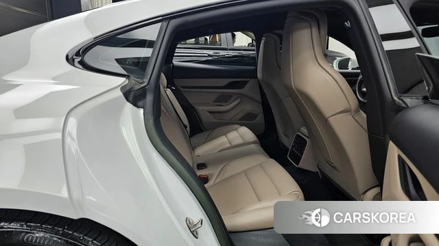 Porsche Taycan 2023 Белый из Кореи, фото 3