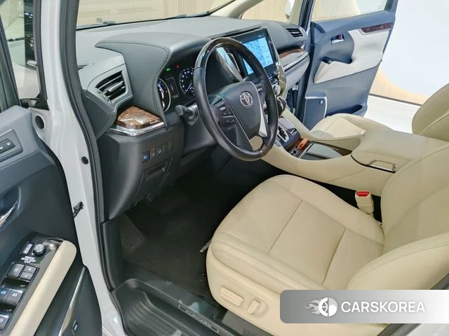 Toyota Alphard 2021 Белый из Китая, фото 3