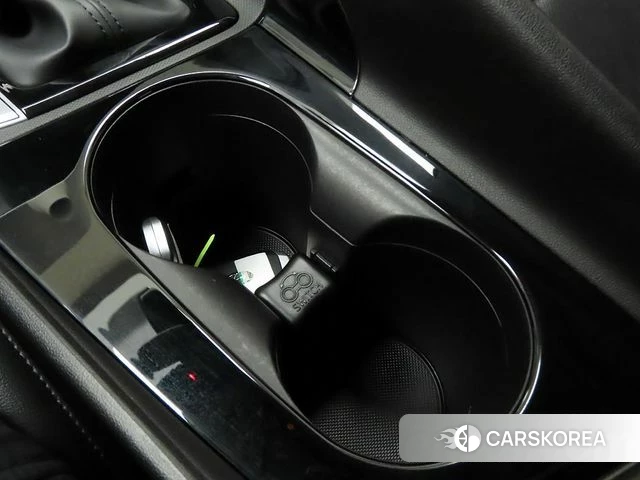 Hyundai Avante (CN7) 2022 Серебристо-серый из Кореи, фото 3