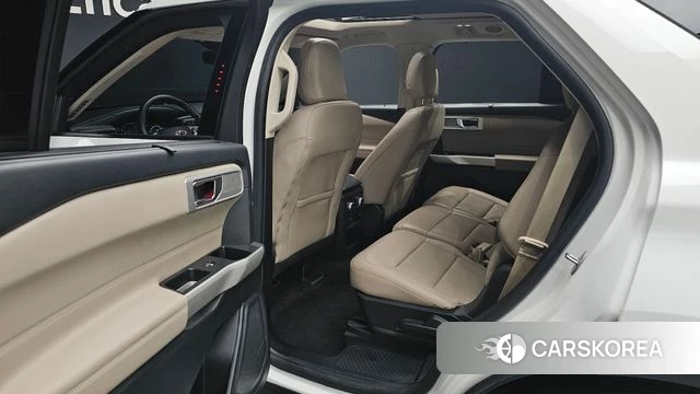Ford Explorer 6th Generation 2021 Белый из Кореи, фото 3