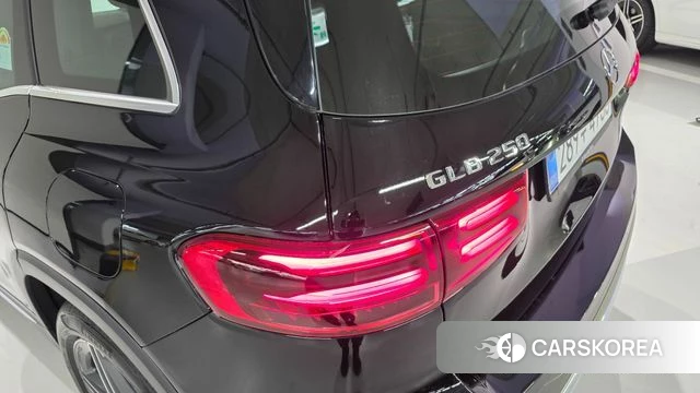 Mercedes-Benz GLB-Class X247 2026 Черный из Кореи, фото 3