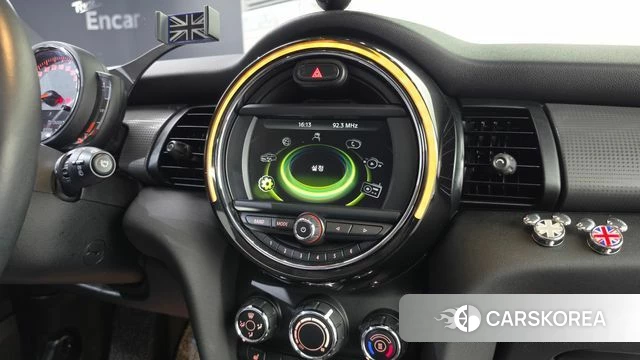 Mini Cooper D 2018 Темно-зеленый из Кореи, фото 3