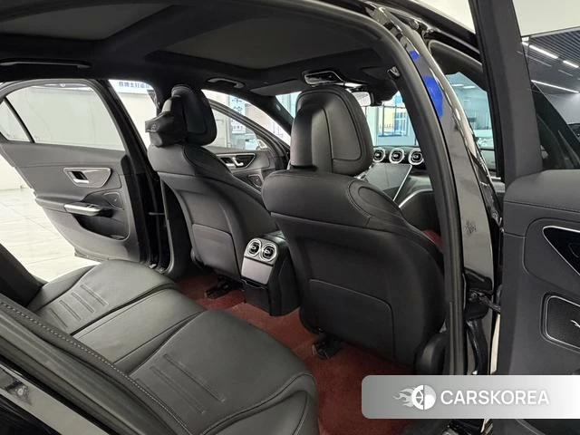 Mercedes-Benz C-class 2024 Черный из Китая, фото 3