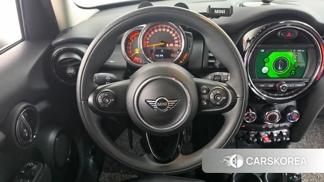Mini Cooper D 2019 Жемчужный цвет из Кореи, фото 3