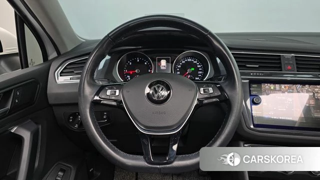 Volkswagen Tiguan second Generation 2020 Белый из Кореи, фото 3