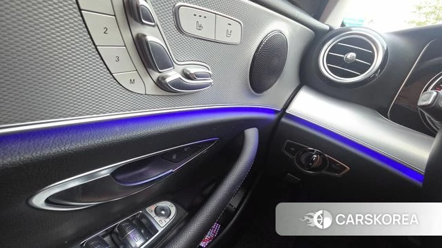 Mercedes-Benz E-Class W213 2019 Белый из Кореи, фото 3