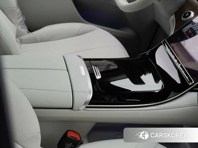Mercedes-Benz EQE 2026 Черный из Китая, фото 3